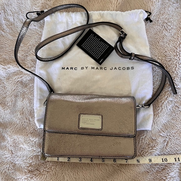 MARC JACOBS CROSSBODY PURSE - Picture 2 of 11